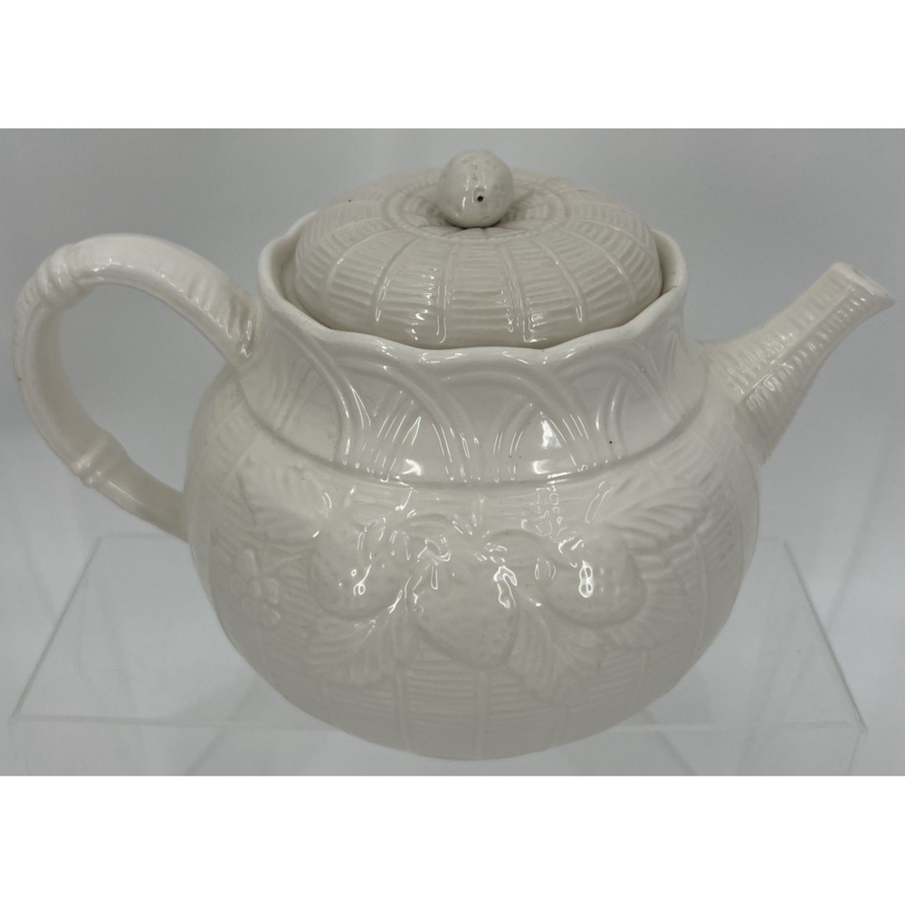 Italica ARS White Porcelain Teapot‎ with Embossed Basket Weave Strawberry Design